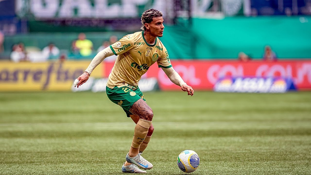 Richard Ríos is a COMPLETE MIDFIELDER