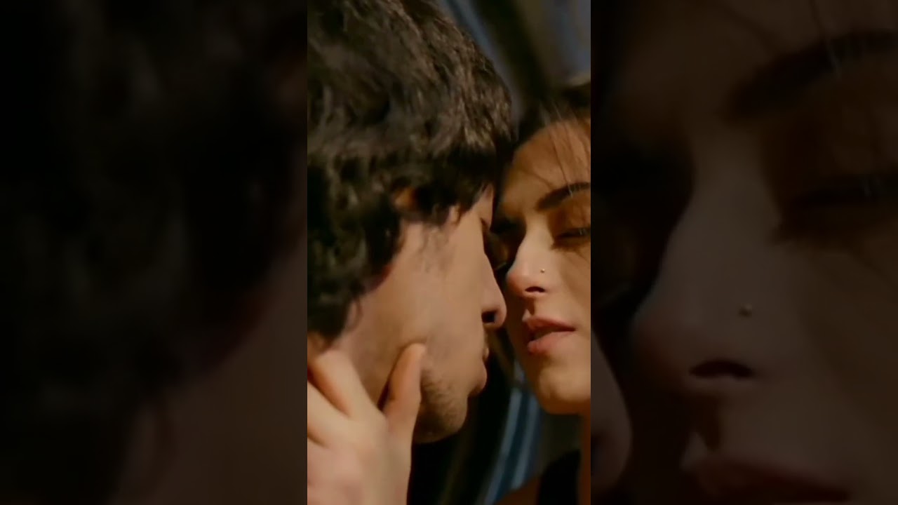 riddhi dogra strong kiss