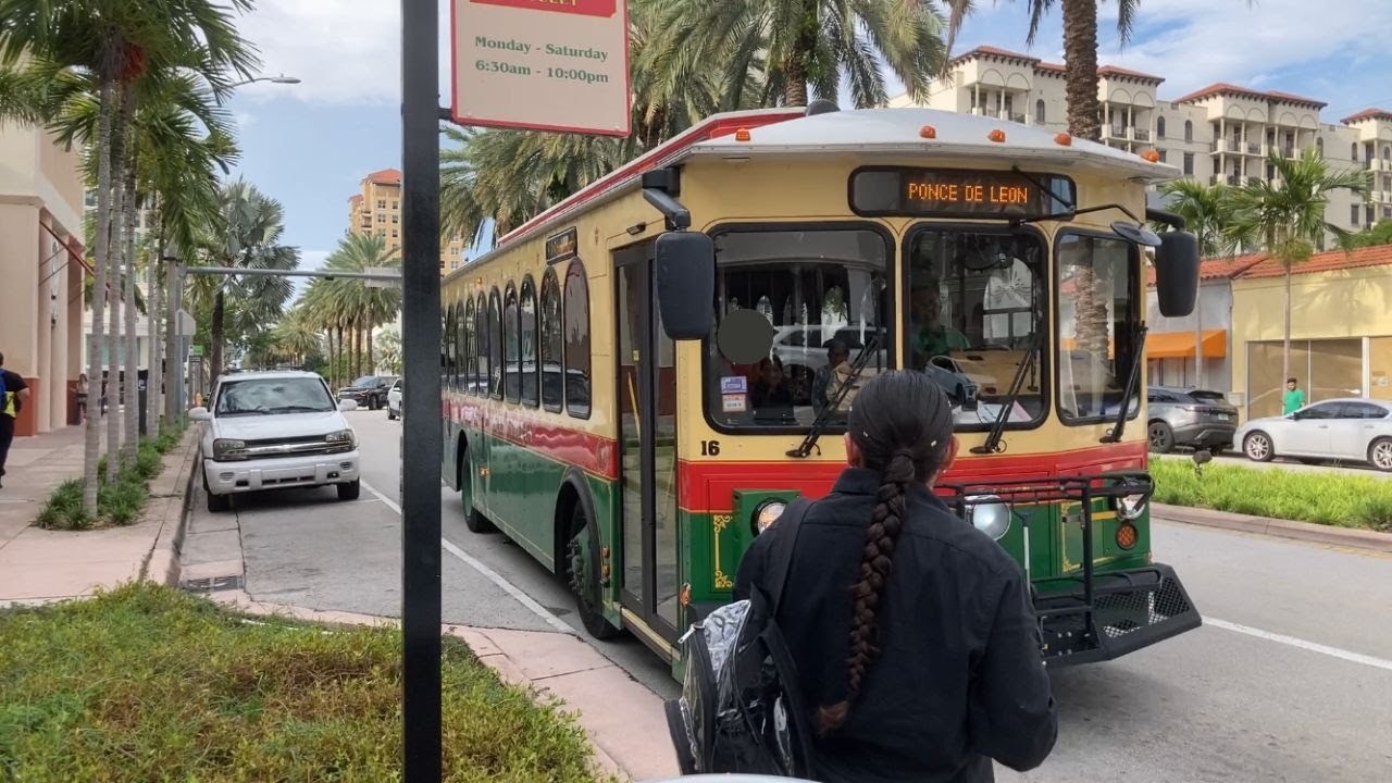 Riding Coral Gables Trolley Ponce de Leon, Ponce De Leon Blvd & Navarre Ave to Douglas Road Station