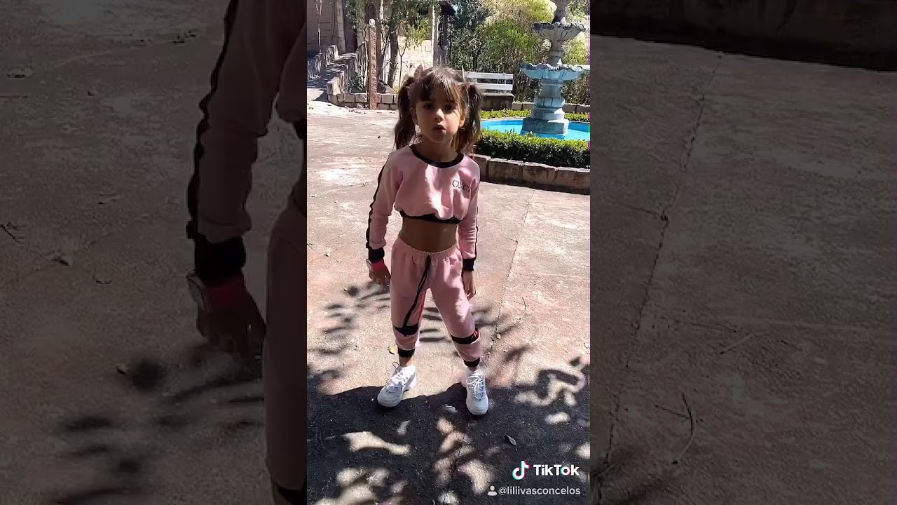 Íris dançando 7 anos