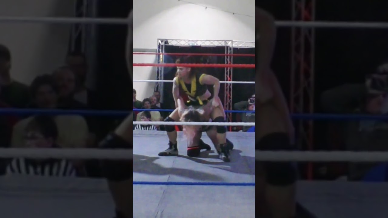 Rita Slayworth's Savage Camel Clutch on Luna Trix! #BritishWrestling #Shorts