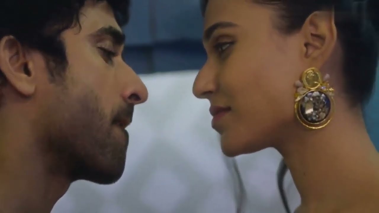 Riya Subodh hot kissing scene from web series @trending @viralvideo @love