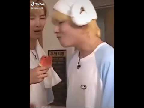 Rm ohh no!?! kim taehyung is eating my watermelon