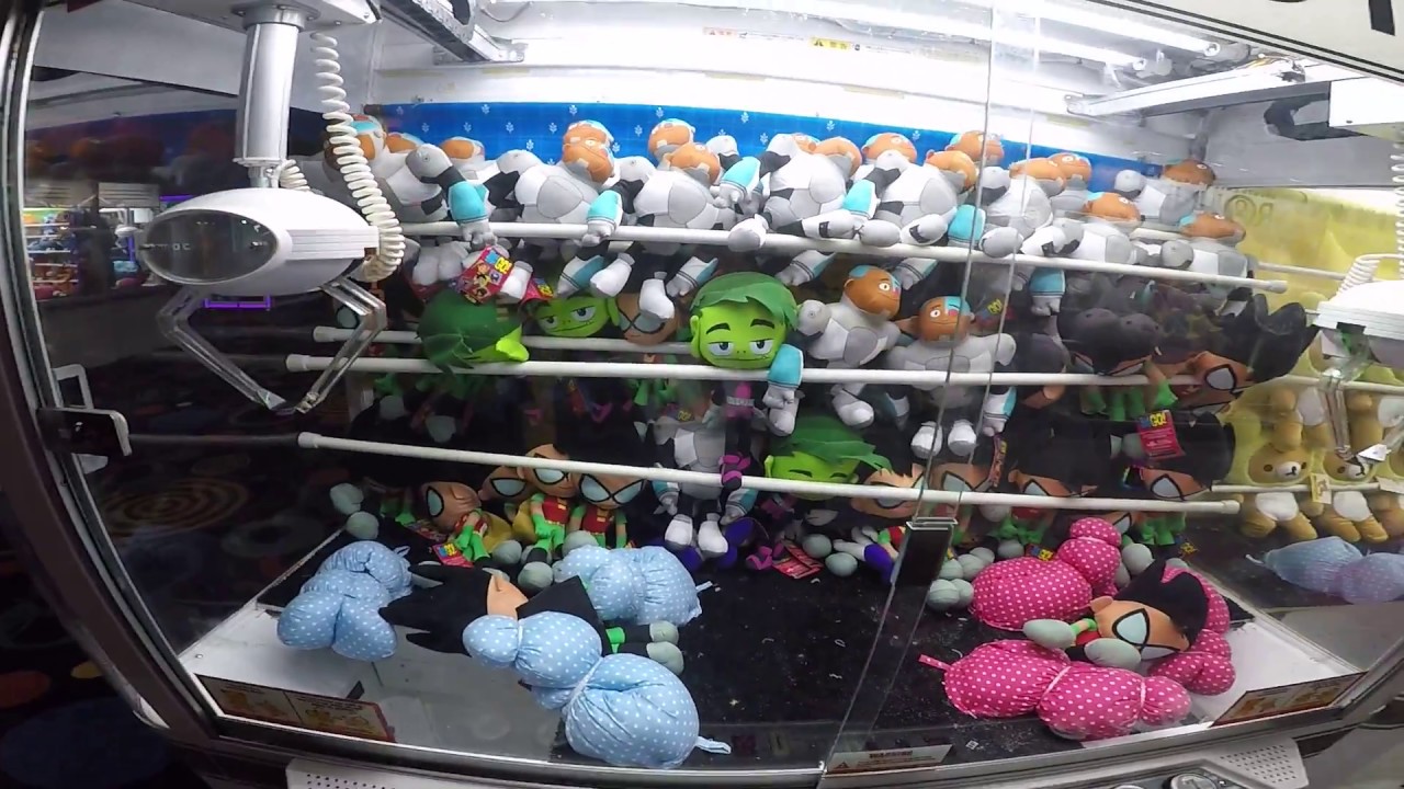 Robin Teen Titans GO Plush WIN on UFO Catcher at Round1 in Taunton, MA (From 1/22/18)