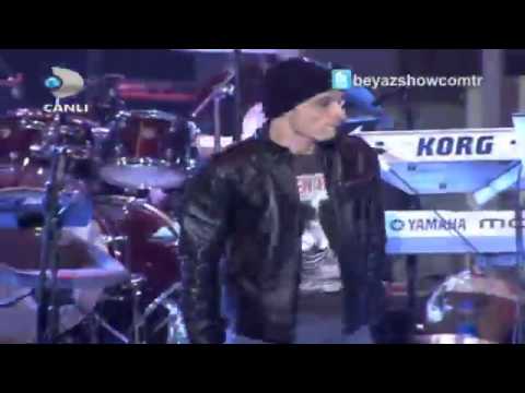 Rocka (Ölürüm Sana)  Beyaz Show   2012   YouTube