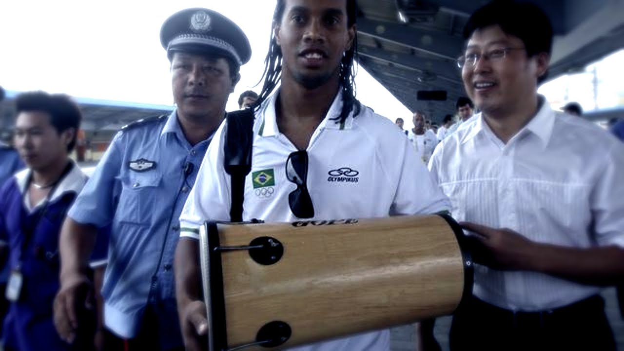 Ronaldinho playing in drums