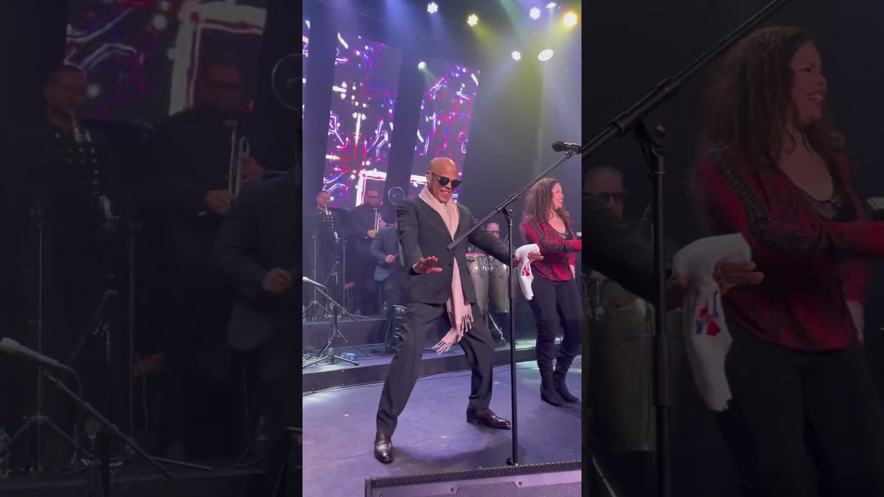 Rubby Pérez cantando en vivo en el jet set minutos antes que ocurriera la tragedia #merengue #rd