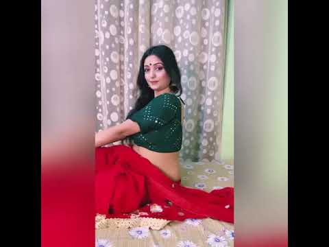 Rupsa Saha Hot Sexy Sensuous #navel @BLACKSAREECOIN #saree #sareelove #kiss #dance #aunty
