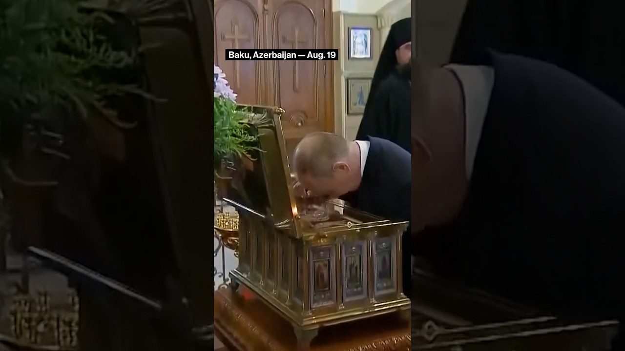 Russia's Putin Visits Azerbaijani Cathedral During Baku Visit