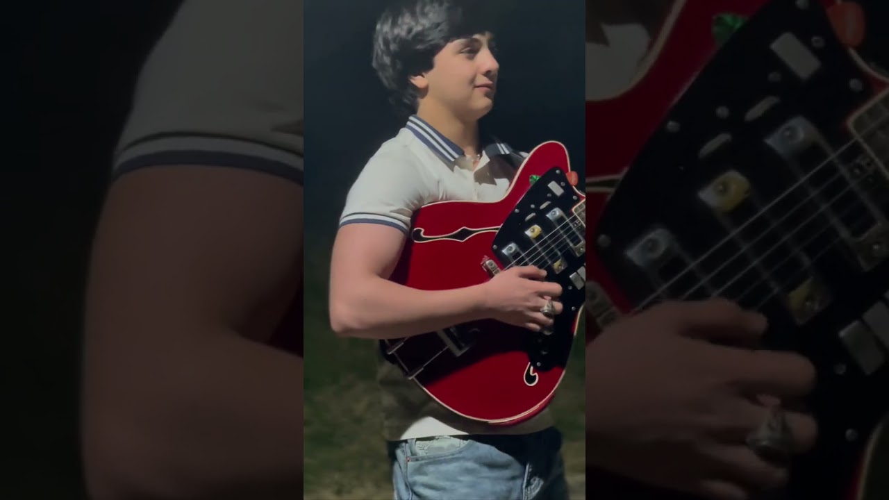 Rəvan Nofəl oglu gitara (2025) Sarisinim