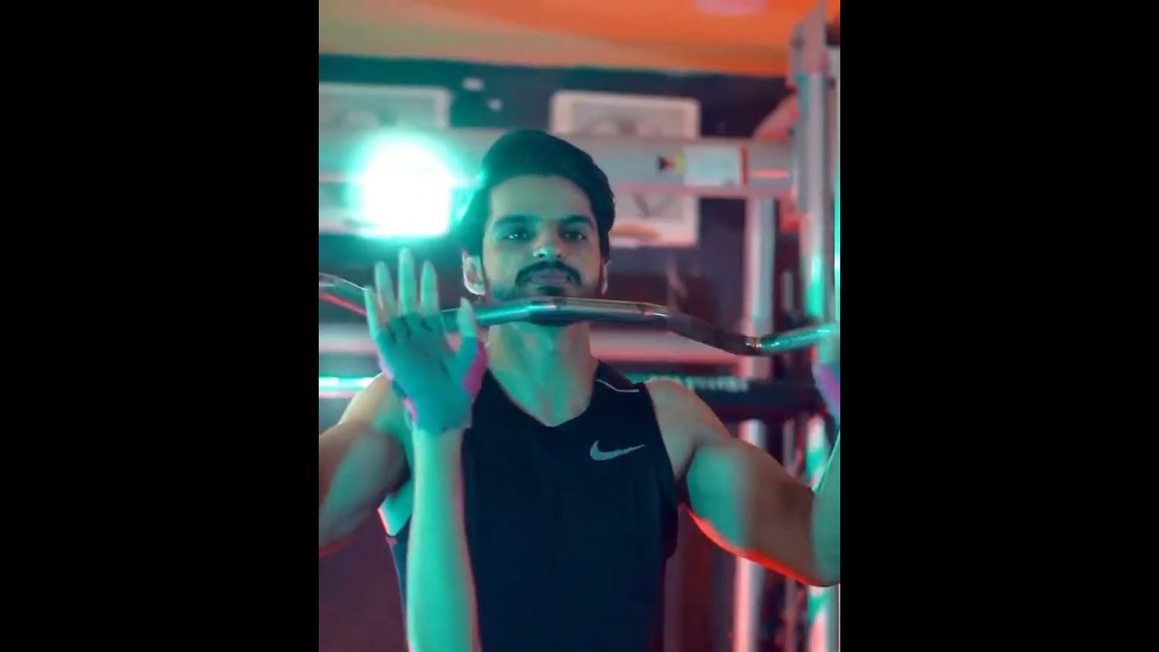 saba qamar gym video viral she looking hot #sabaqamar #shorts #shortsvideo