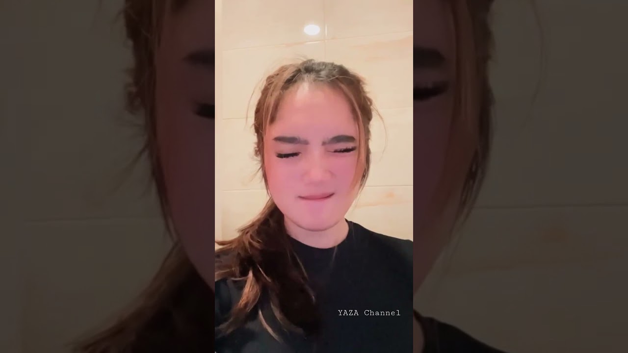 Sakit dikit gpp, yg penting enak (cewek)