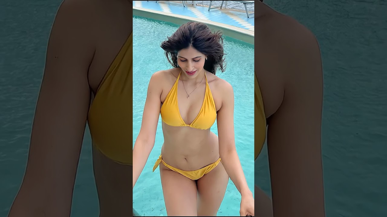 Sakshi Malik Bikini Review,Indian Model Bikini Review,GMRR