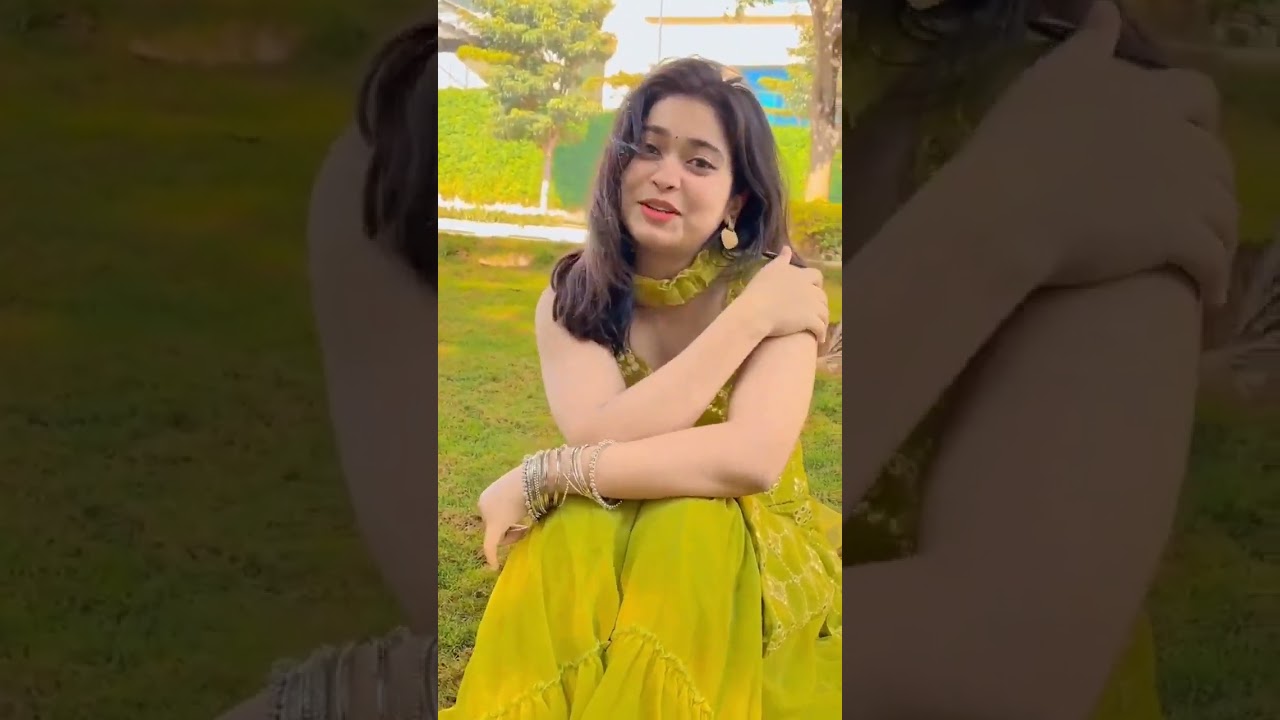 saloni sings hot girl #saloniyaapa #saloniyaapa_roast #shorts #hot #viralvideos #sexygirl