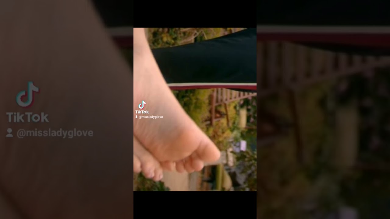 Sam Larruso Feet Pies