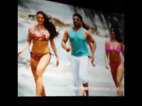 Samantha bikini scene new.