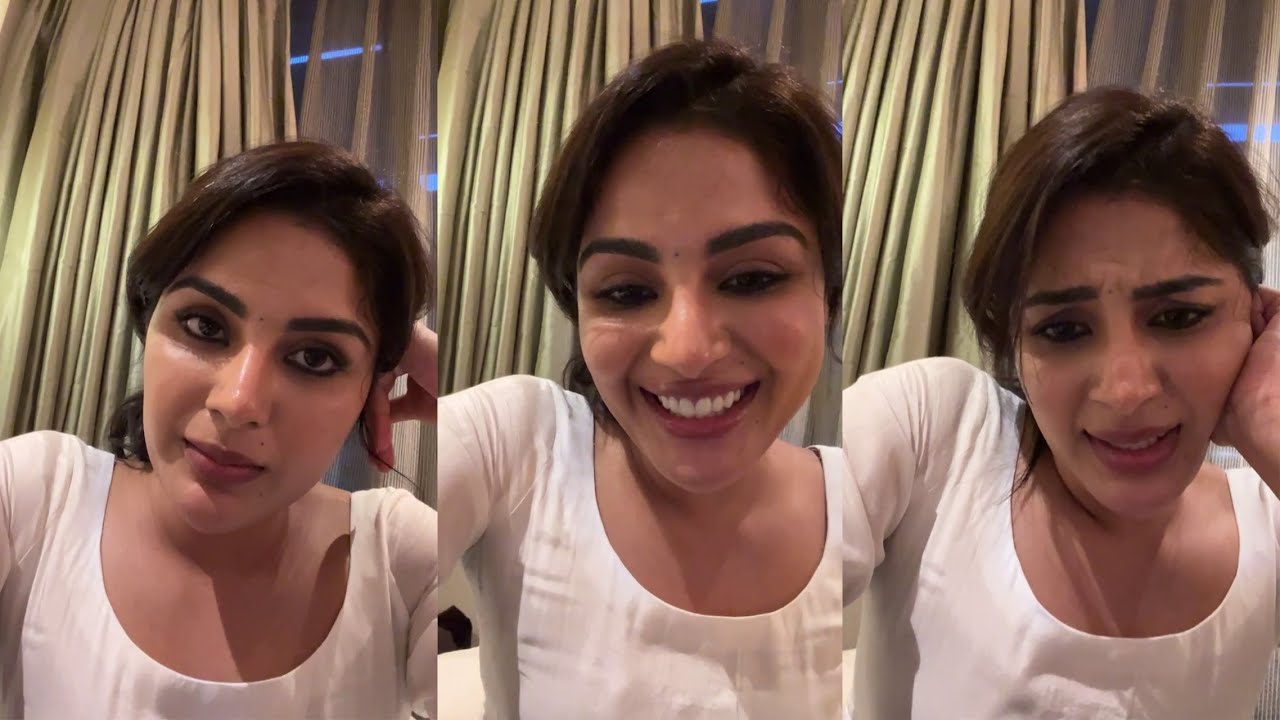 Samyuktha Menon latest Instagram live
