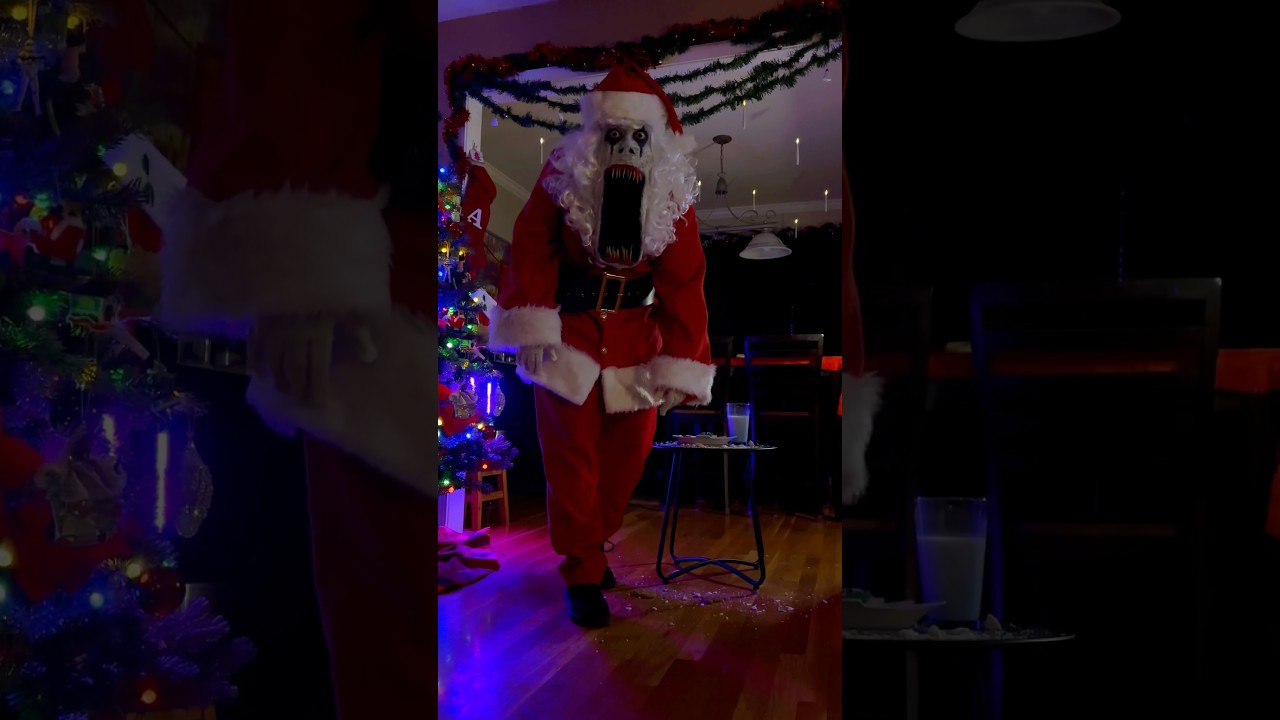 SANTA?!?! #christmas #scary #horror