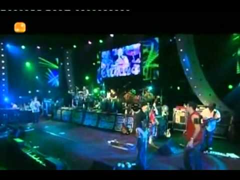SANTANA LIVE Guajira VIDEO at MONTREUX 2004.flv