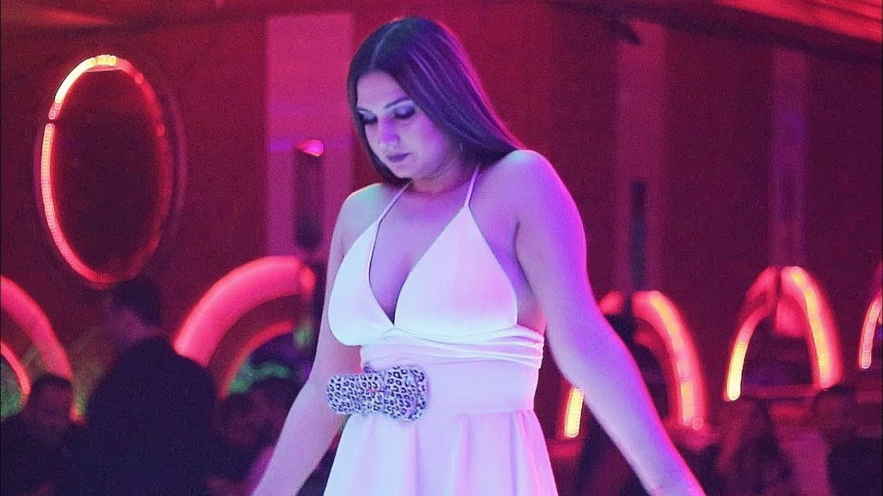Sarı Melek & Hande - Yılmaz Yıldız - Sarı Saçlar Kıvır Kıvır