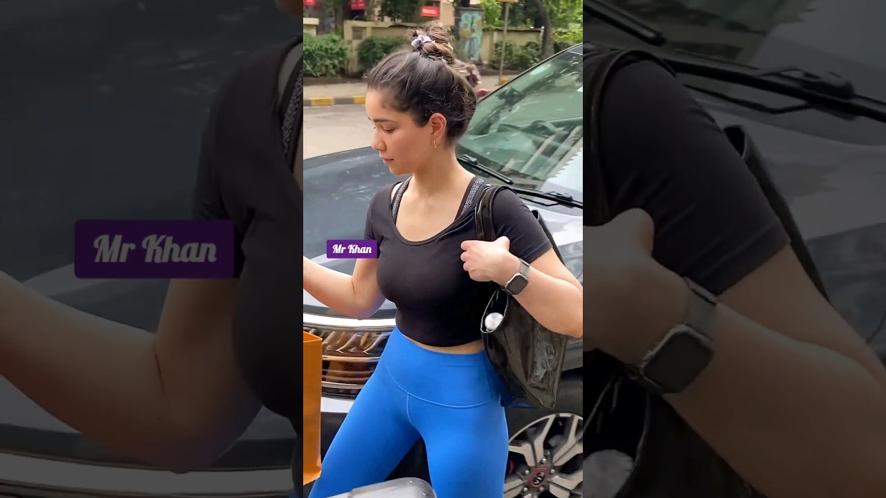 Sara Tendulkar's Small Camel Toe