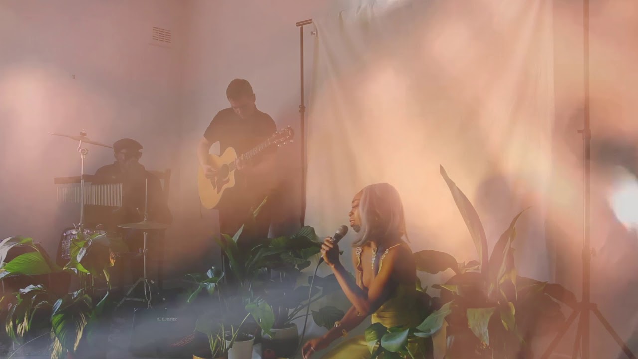 SARAH ANGEL performs 'Deliciously Mango' LIVE - KITCHEN SESSIONS