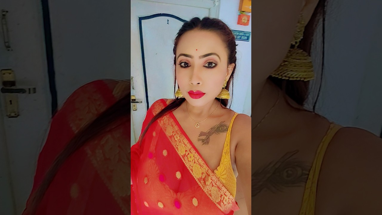 Saree lover #bollywood #shorts #ytshorts #moumi #moumi_its #fashiontrends #fashion #love #song