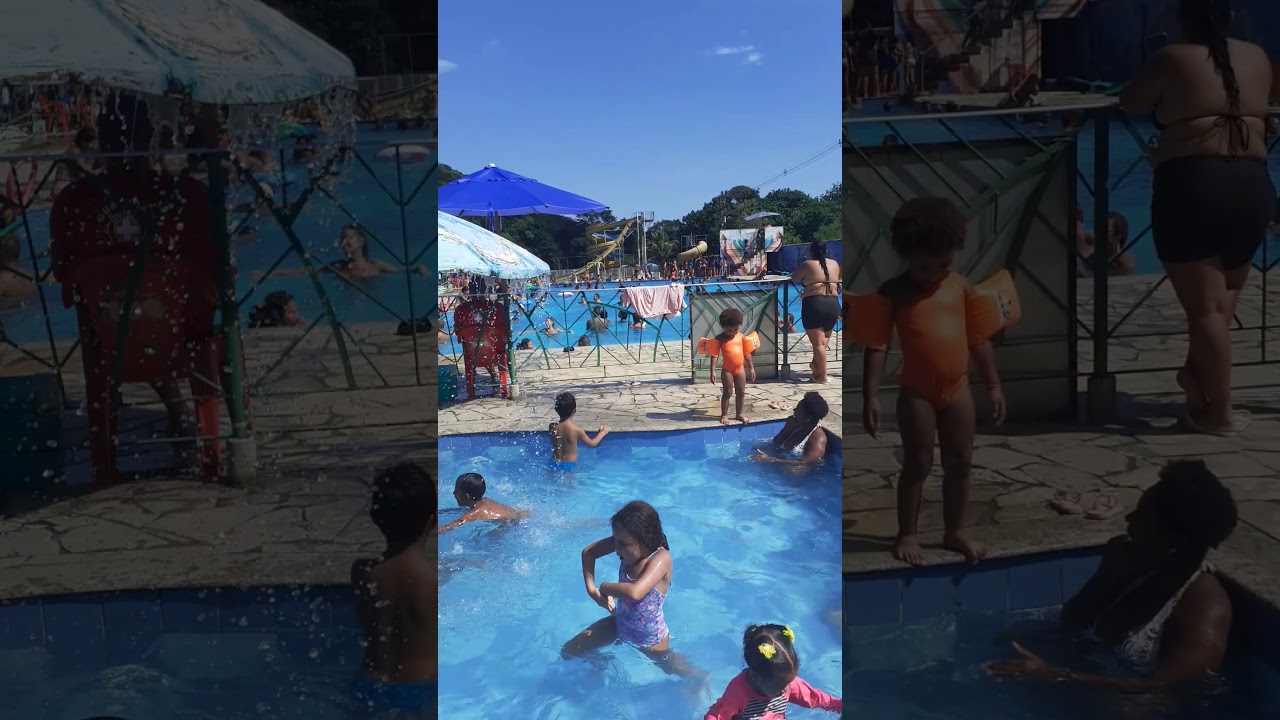 sarinha na piscina