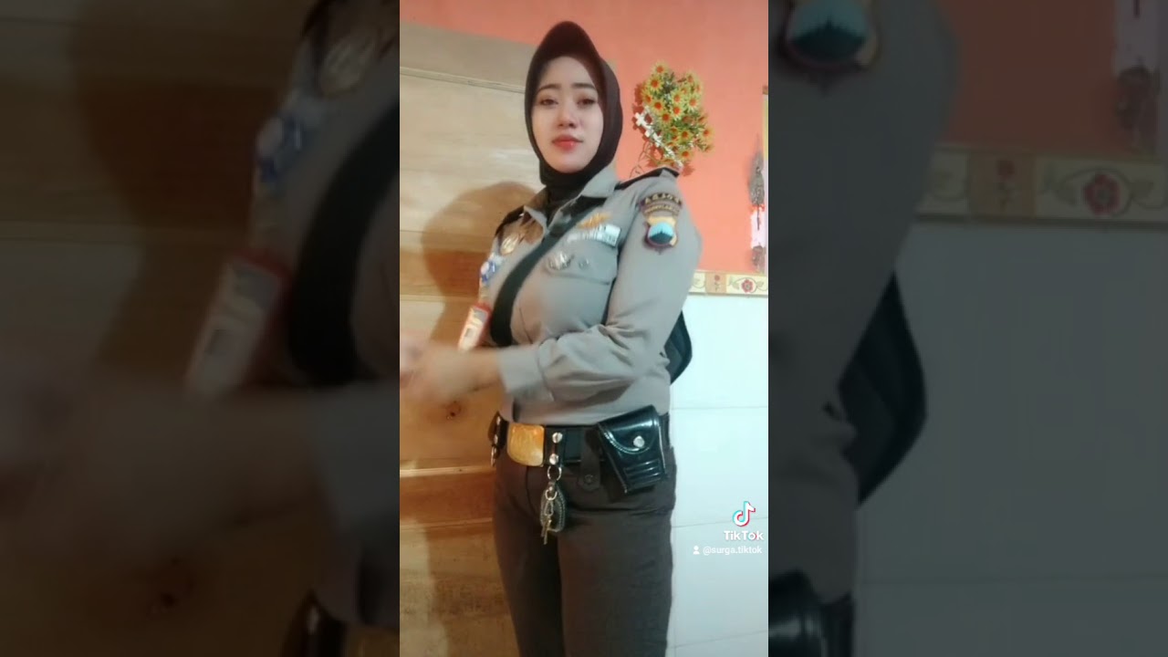 Satpam Hijab Toge