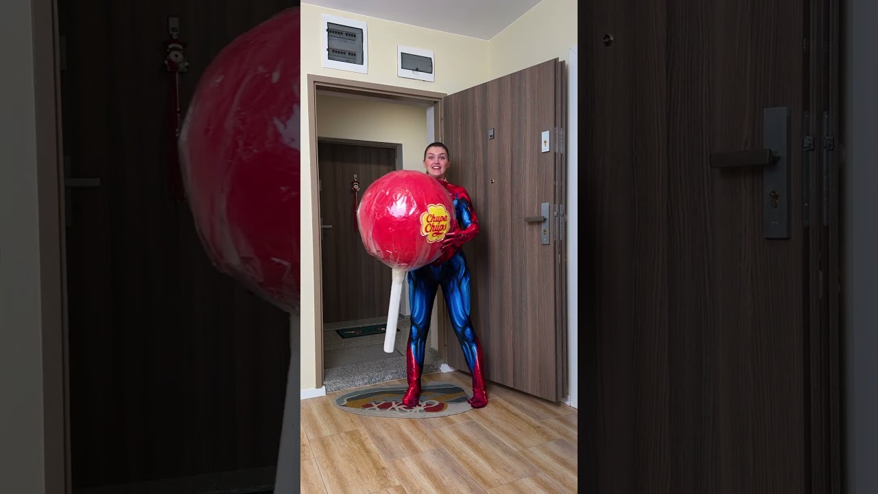 Save Giant Lollipop From Blue