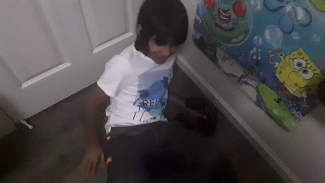 Scaring Brady Hans gaming skit