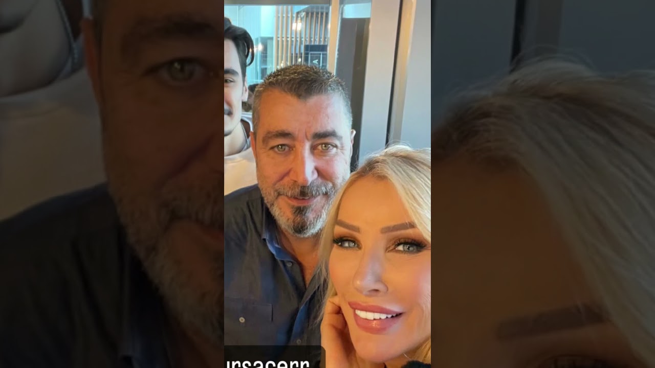 Seda Sayan Erkek Kardeşiyle Poz Verdi.