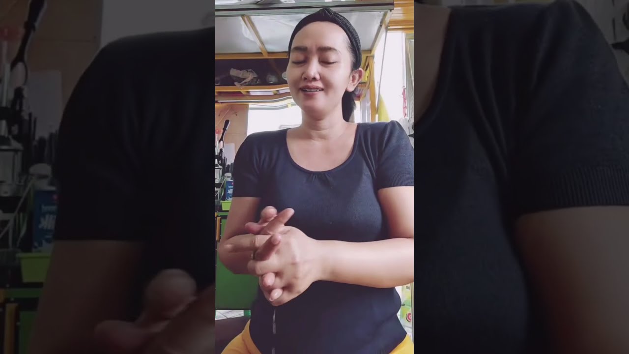 selamat siang..mampir yuk di warung bunda rara cantik #streetfood #dailyvlog #gemoy