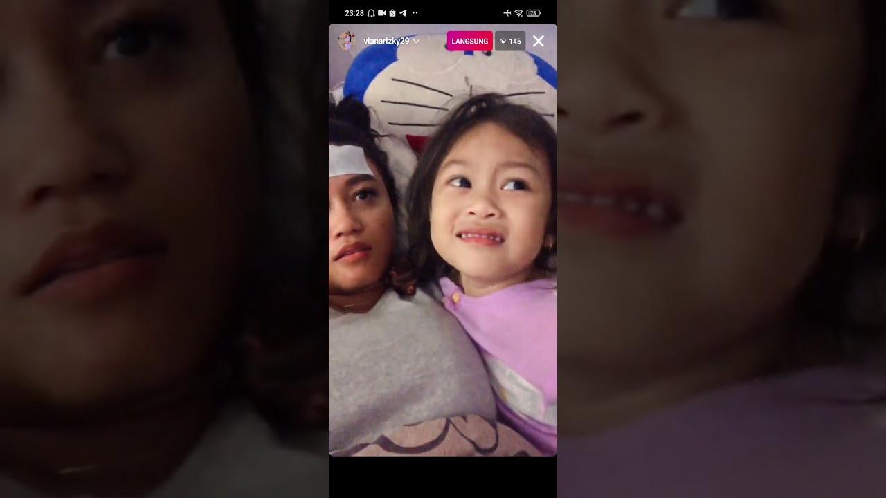 SELEBGRAM TANTE VIANA RIZKY LIVE IG HOT