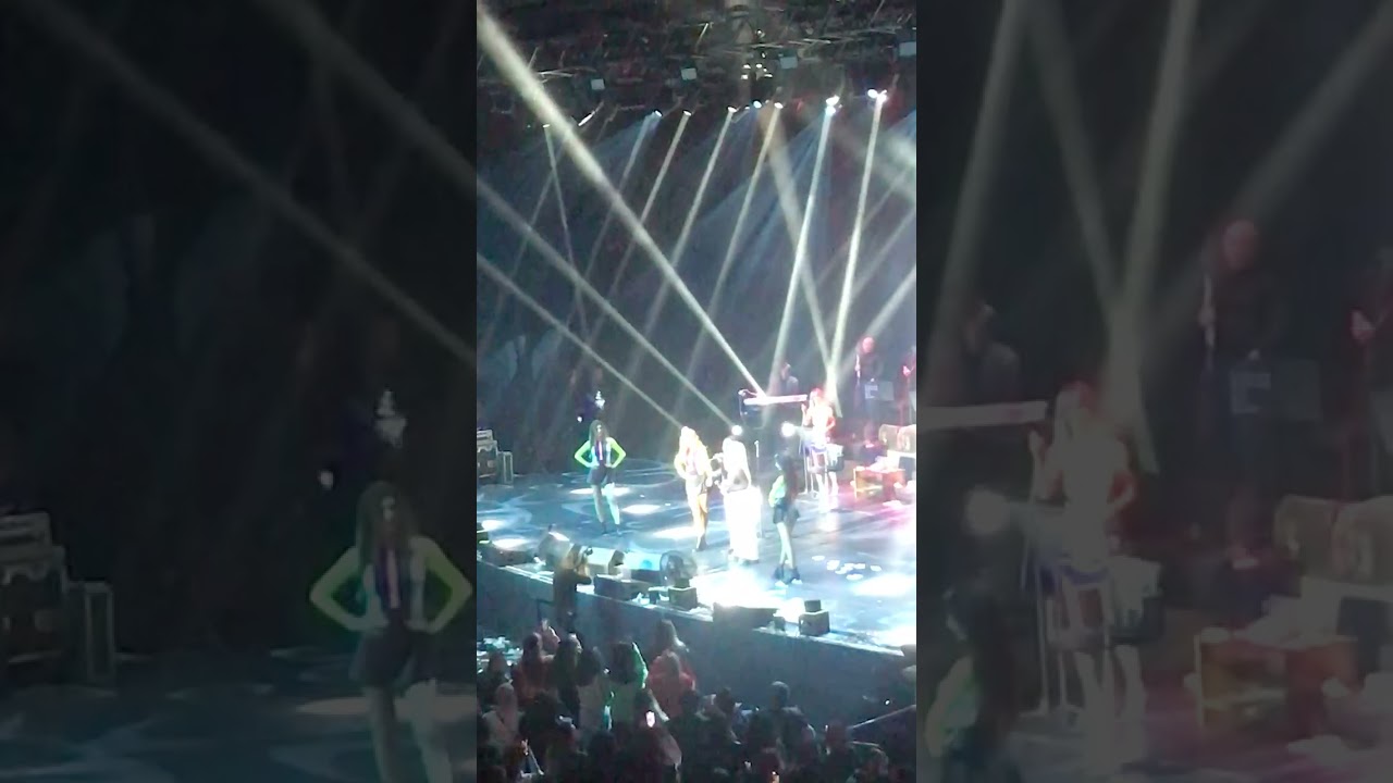 SERDAR ORTAÇ KONSER ÇEKİM ALKOL KIZLI ORTAM #story #snap