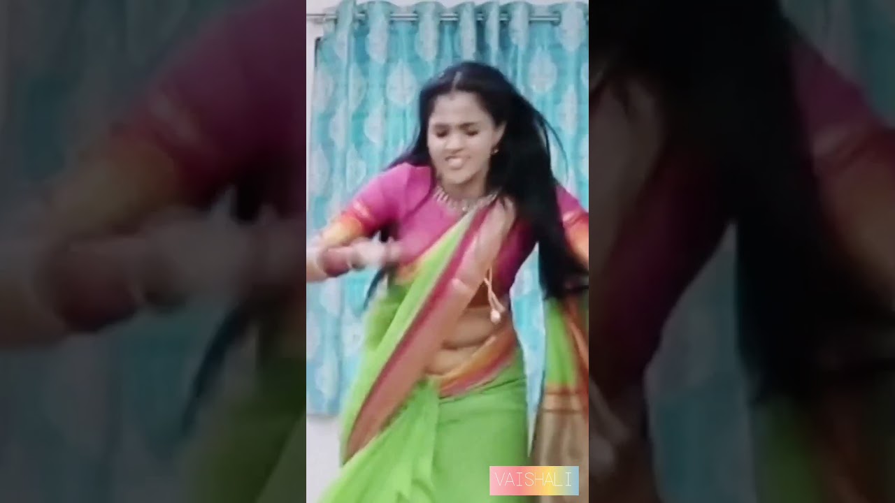Serial actress Vaishali Thaniga Navel show # Serial beauty