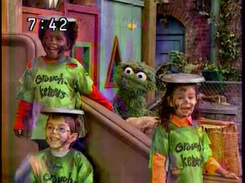 Sesame Street - Featured Scene from Episode 4004 [English Audio – International Edit]