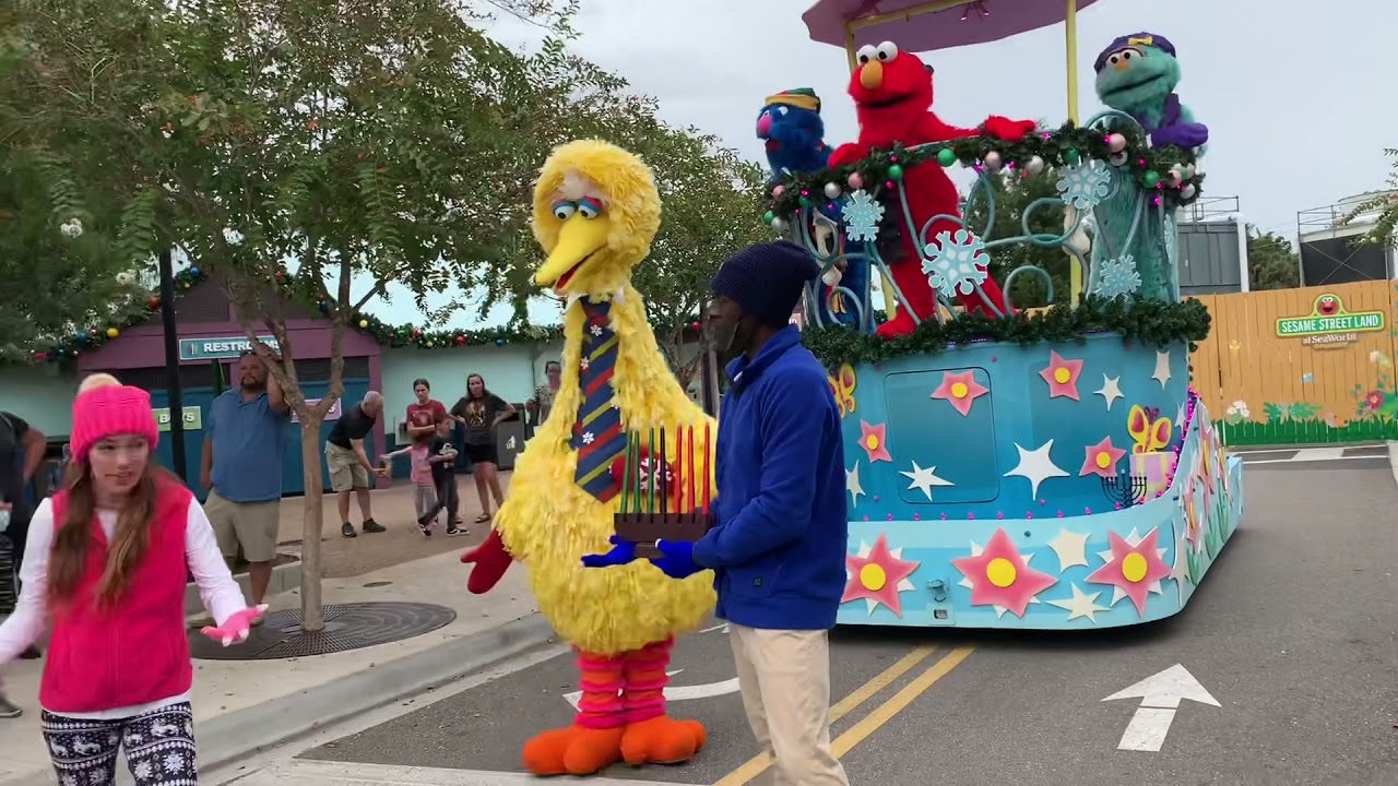 Sesame Street - Holidays Around the World At SeaWorld Orlando