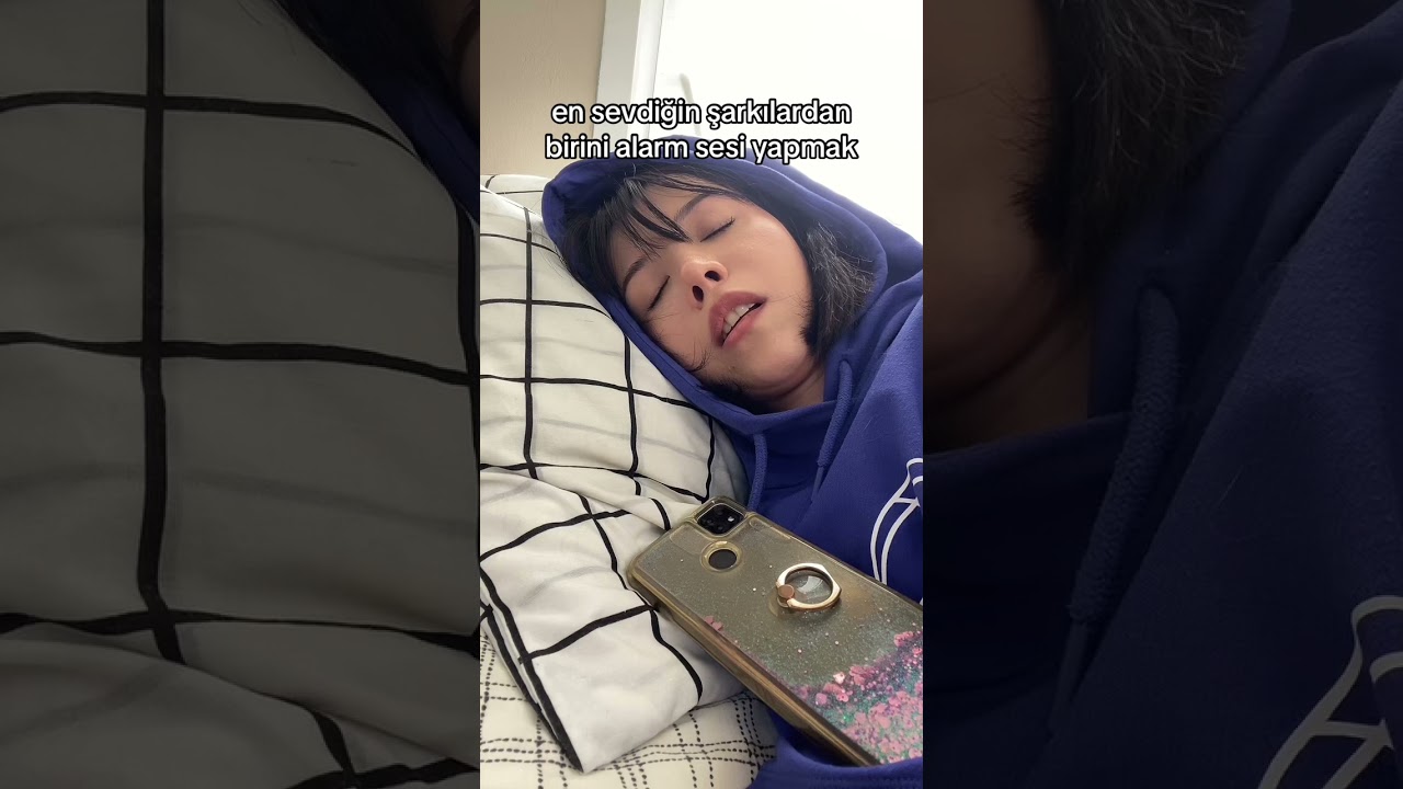 sevdiğin bir şarkıyı alarm sesi yapmak🙉🤢
