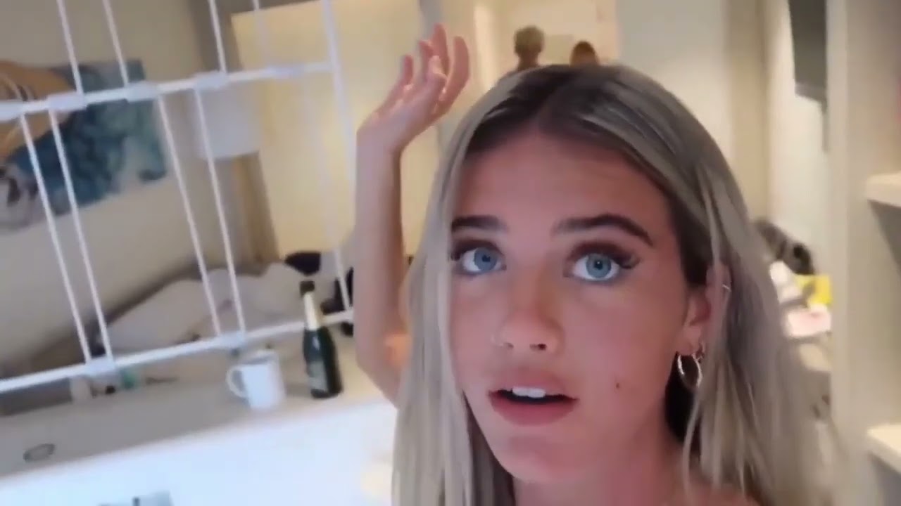 Sexy Blonde Girl Farting