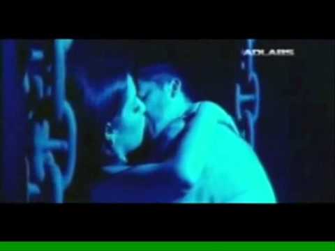 sexy bollywood kisses