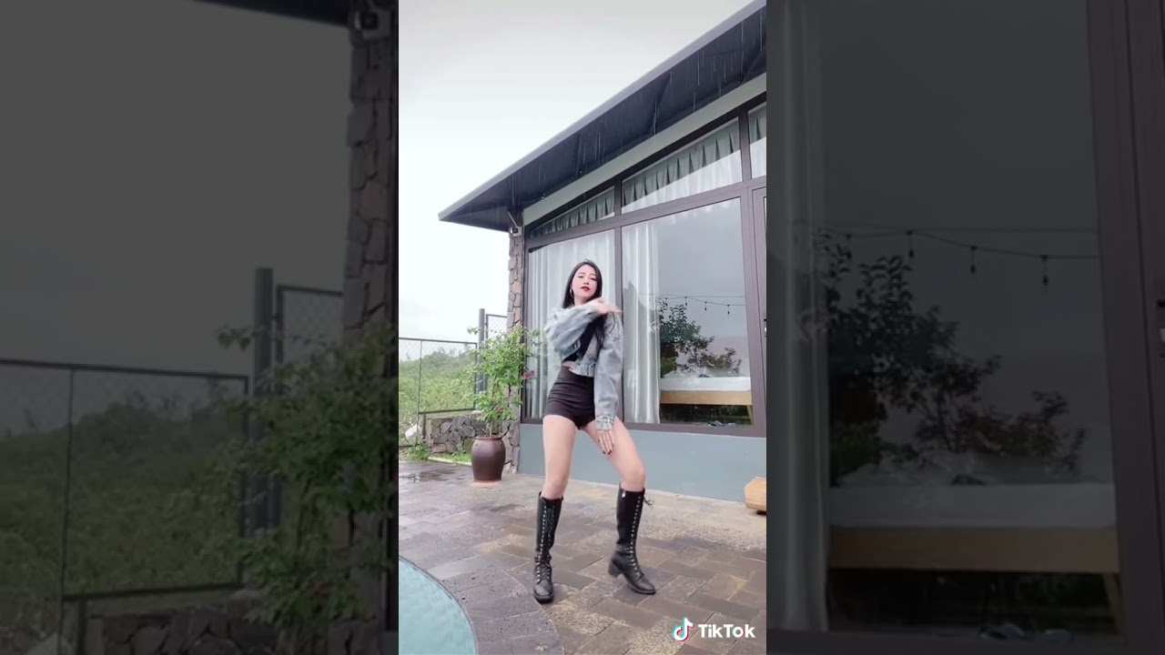 sexy dance - This music is so catchy bro Revealing a hot girl's sexy clip. Bigo Show 2021