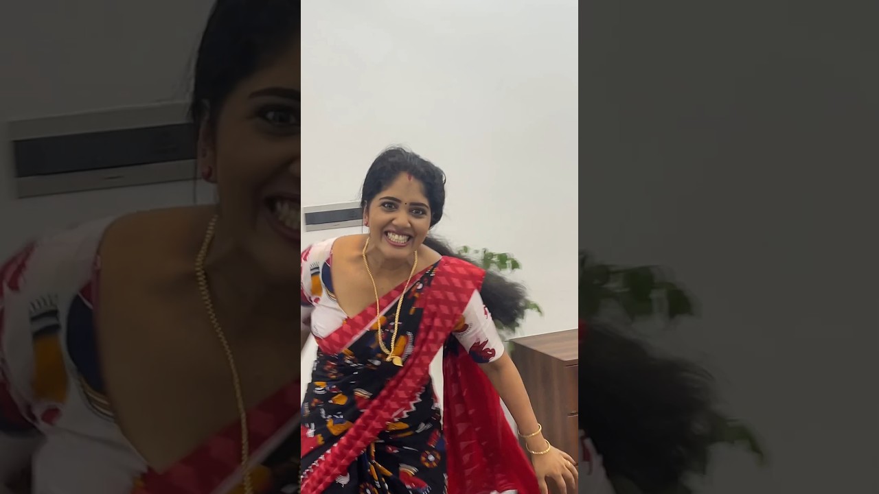 sexy Kerala aunty hot coverage show