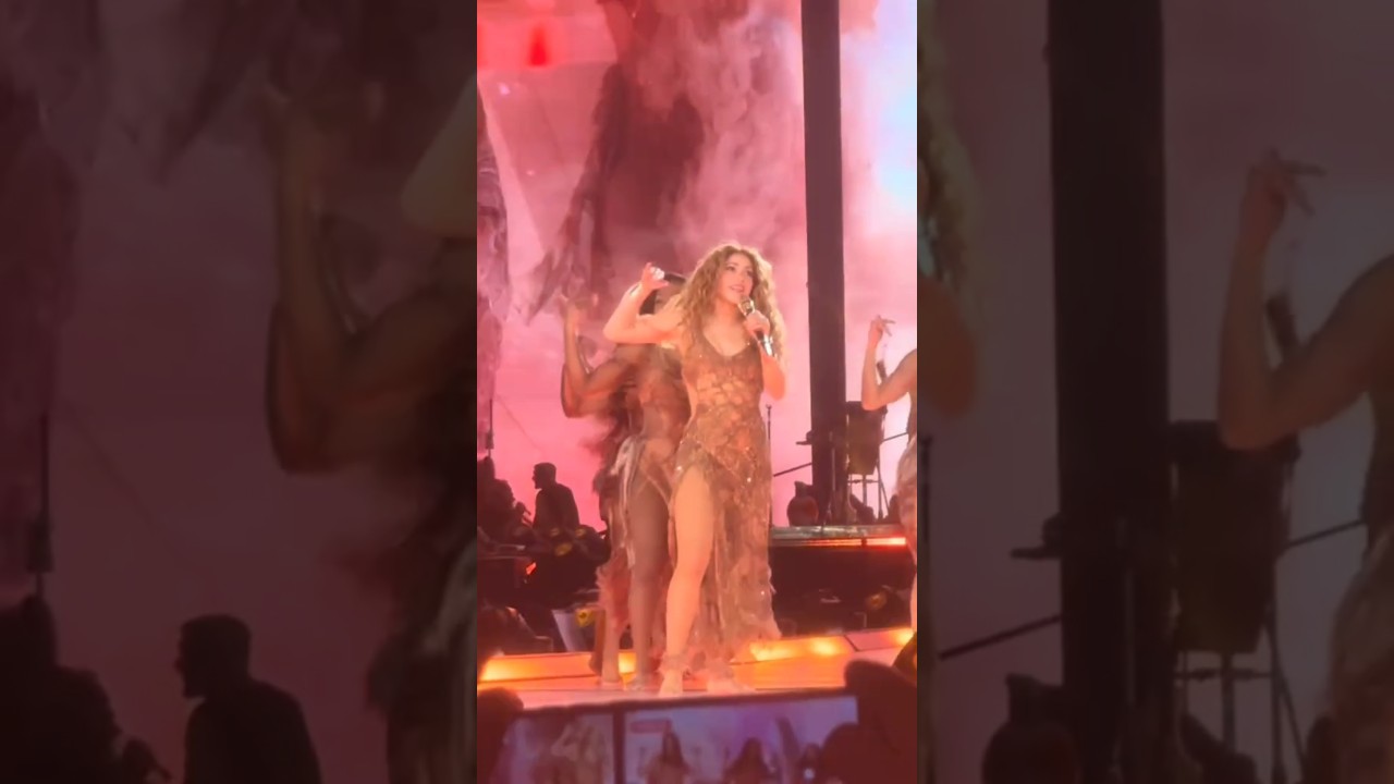 Shakira canta 