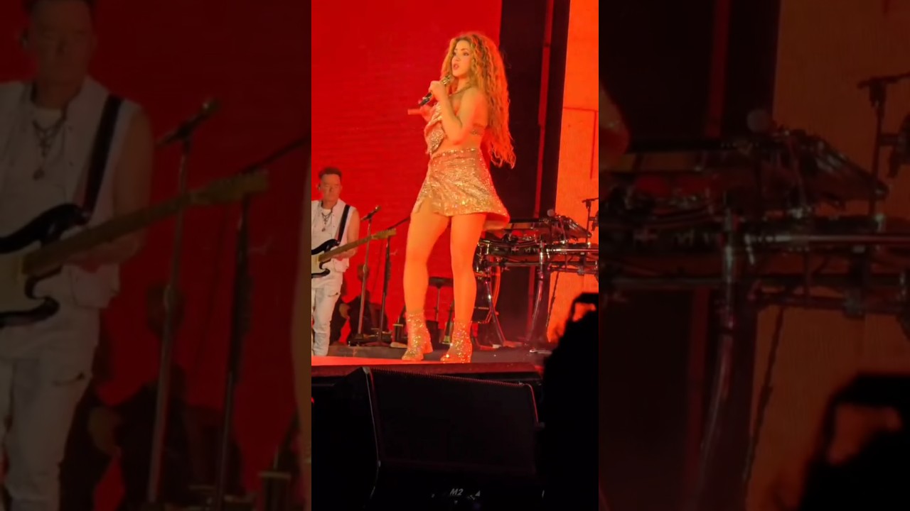 Shakira canta 