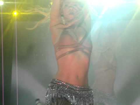 Shakira Ojos Asi Dance Front Row Paris France Sun Comes Out Tour