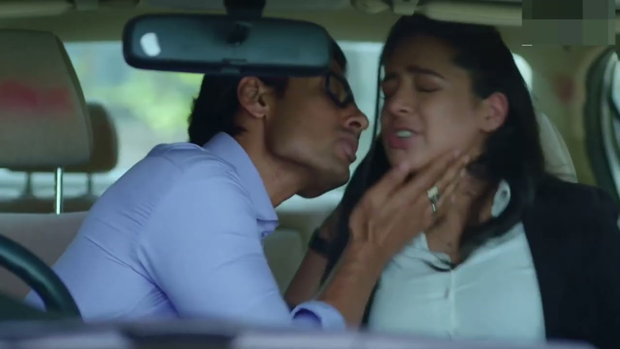 Shiny Dixit | So hot 🔥| Lip Lock | 🔥♥️