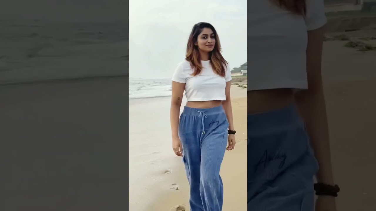 Shivani Narayanan hot chilling by the sea ❤️😍#ShivaniNarayanan