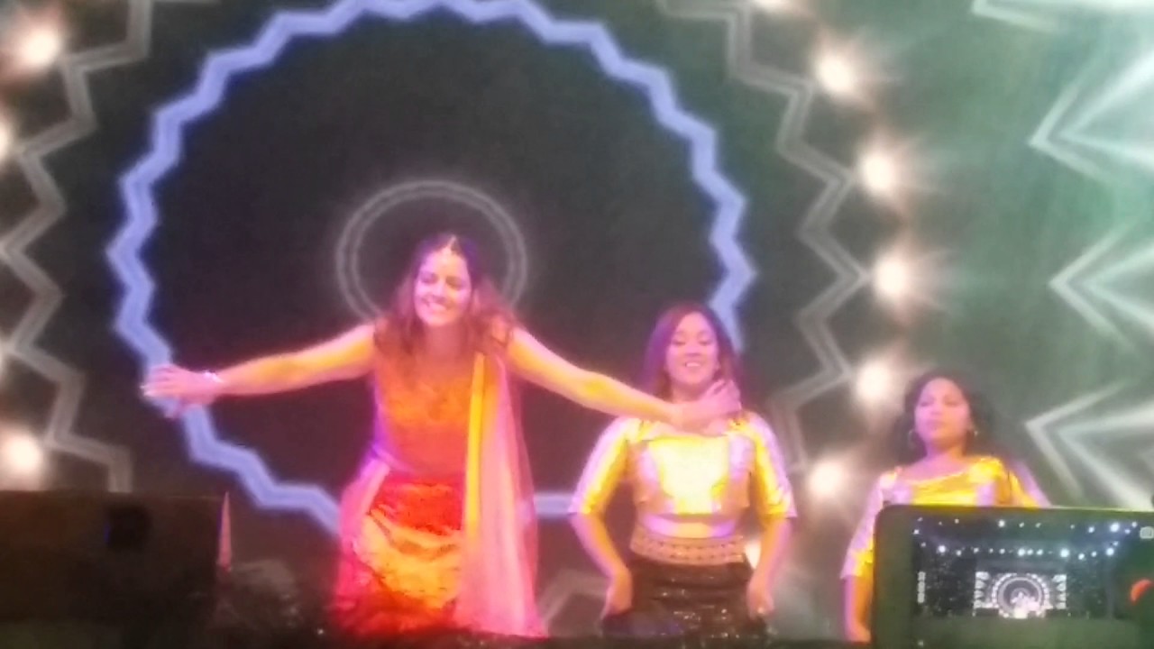 Shivika diwan bhojpuri Star Night doha qatar 02 / Dec / 2016