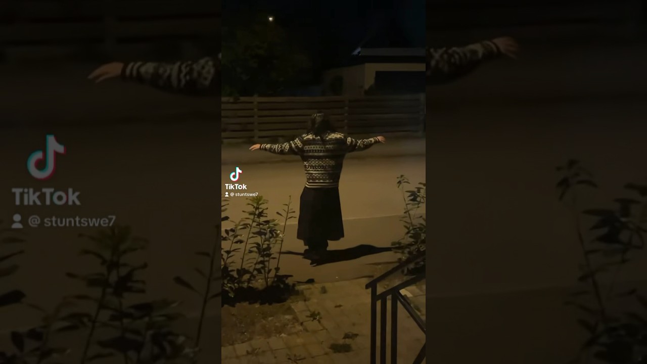 Shocking footage from my window last night🔪👀 #shorts #scary #dancinglady #eerie